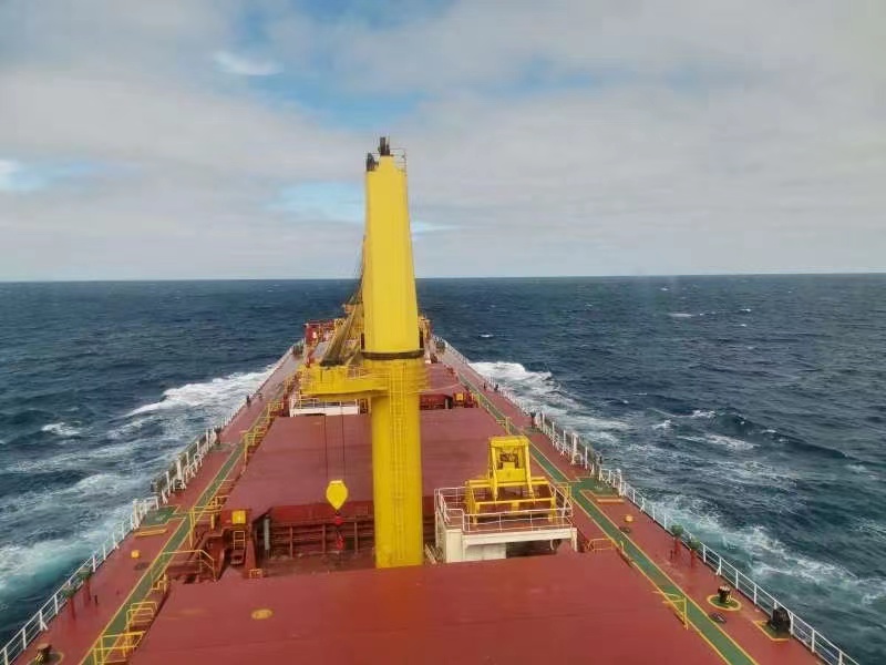 突發(fā)！多艘船只遇襲！馬士基公布近60條目的港旺季附加費(fèi)，歐線(xiàn)達(dá)4000美金！